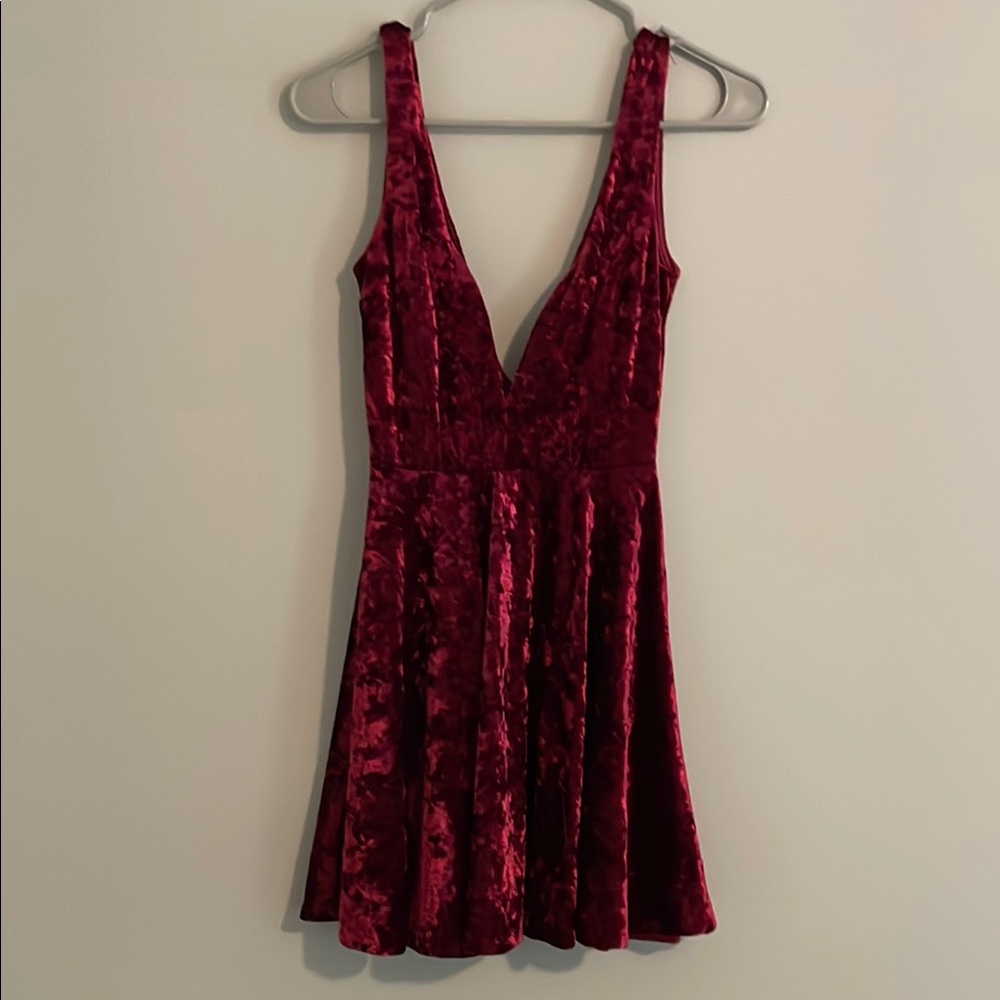 New Years Lulus Elegant Velvet Red Dress